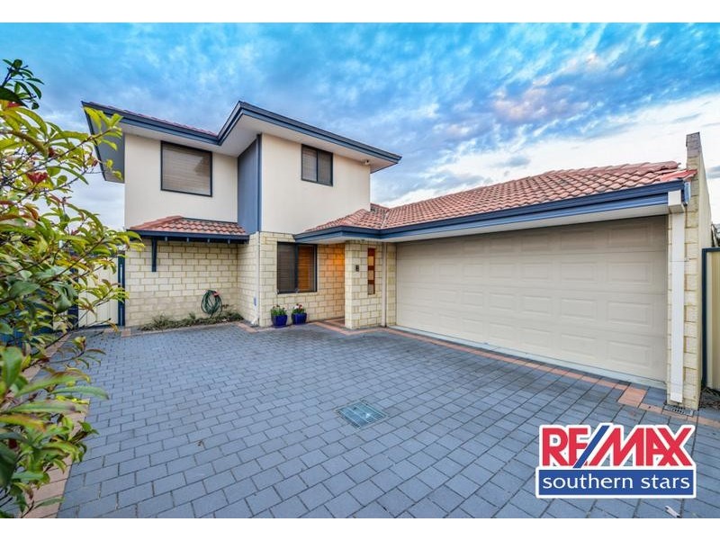 2/4 Lloyd Street, Cannington WA 6107