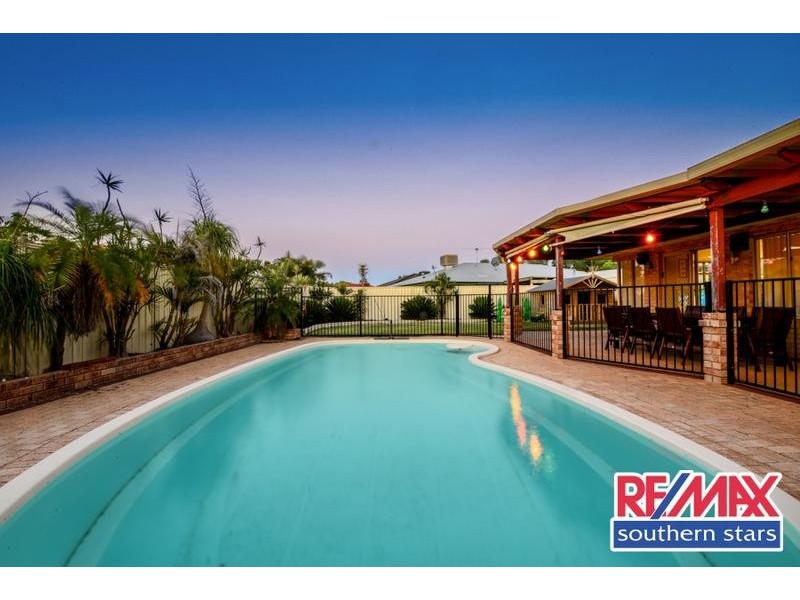 35 Redheart Drive, Thornlie WA 6108