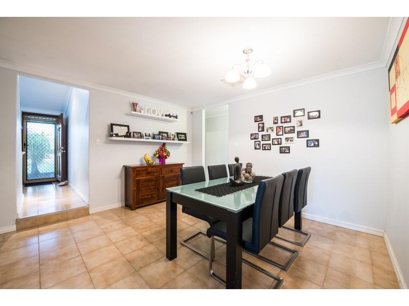 35 Redheart Drive, Thornlie WA 6108