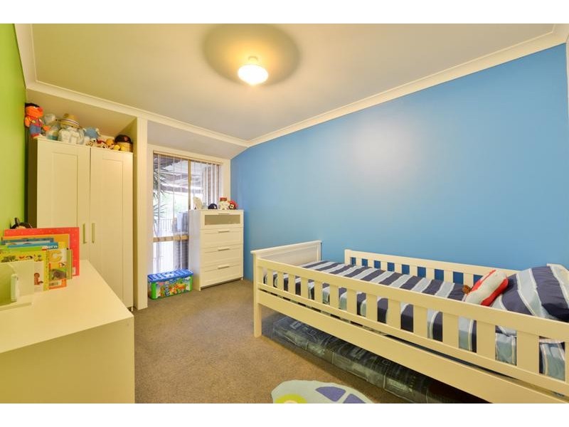 35 Redheart Drive, Thornlie WA 6108