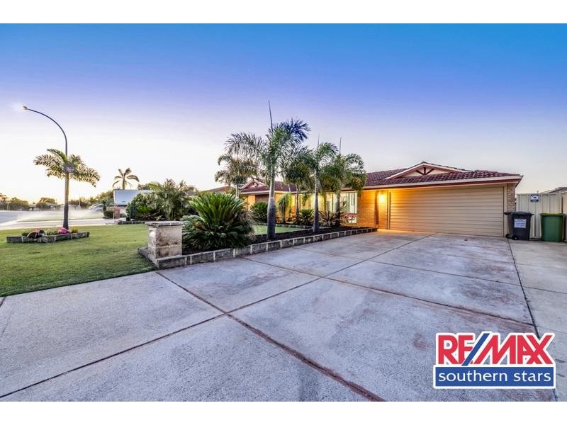 35 Redheart Drive, Thornlie WA 6108
