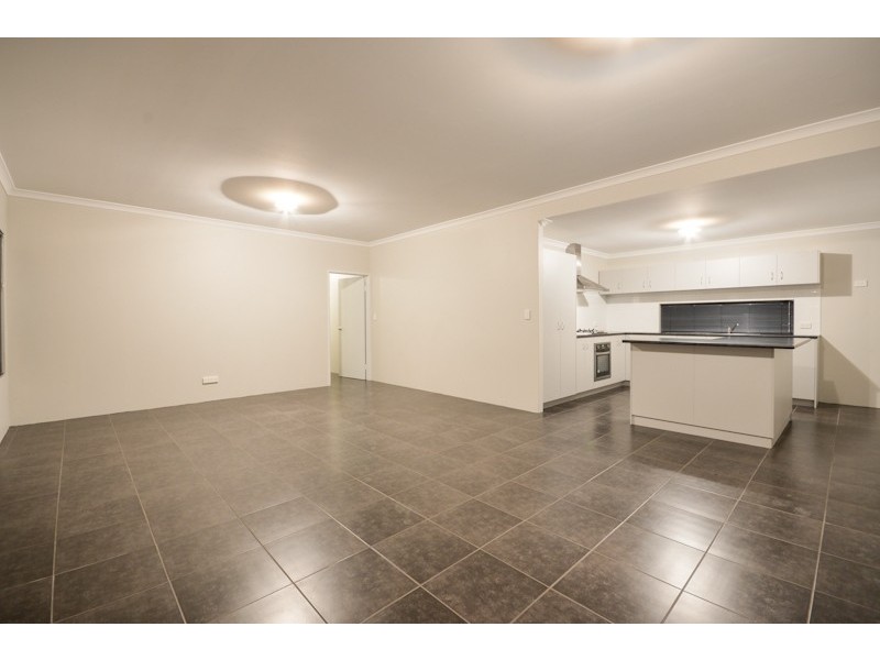 11 Terracina Parkway, Piara Waters WA 6112