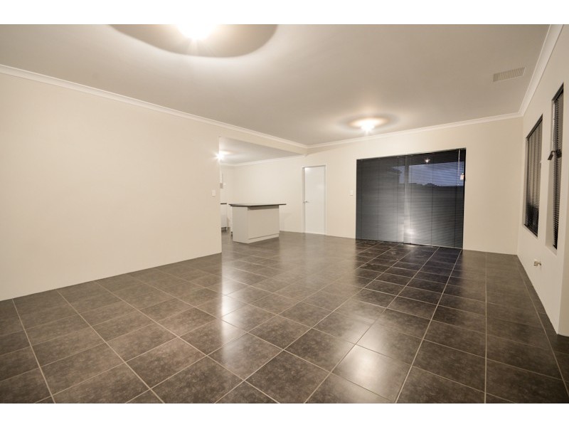 11 Terracina Parkway, Piara Waters WA 6112