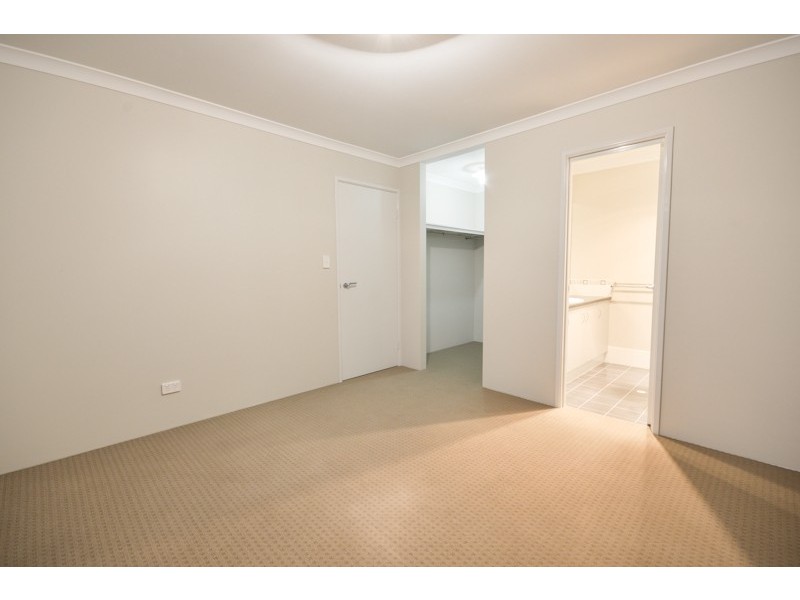 11 Terracina Parkway, Piara Waters WA 6112