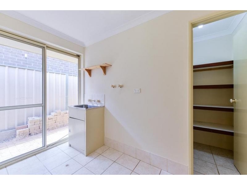 3 Dabchick Close, East Cannington WA 6107