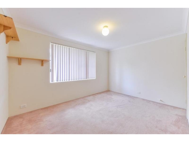 3 Dabchick Close, East Cannington WA 6107