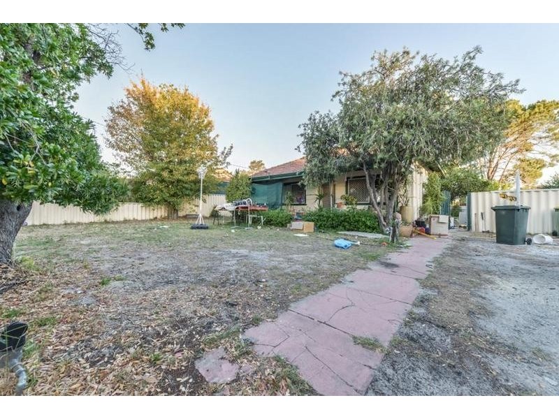 215 Gibbs Street, East Cannington WA 6107