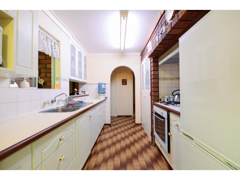 6 Tooting Street, Beckenham WA 6107