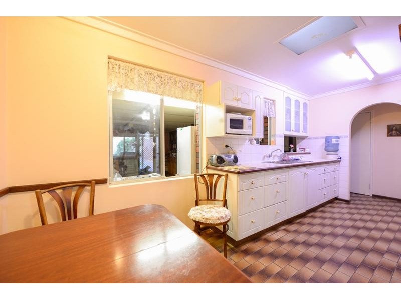 6 Tooting Street, Beckenham WA 6107