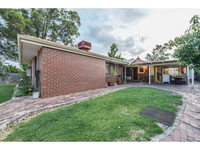 6 Tooting Street, Beckenham WA 6107