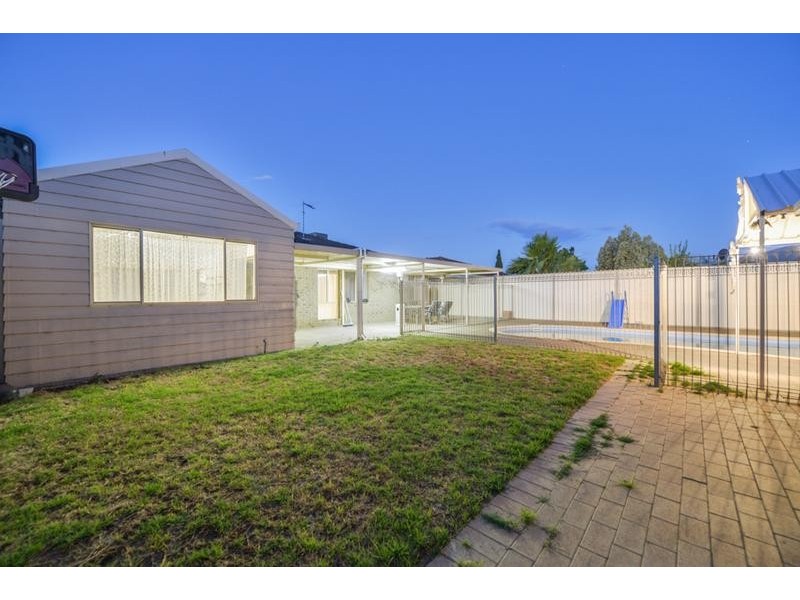41 Phoenix Drive, Kenwick WA 6107