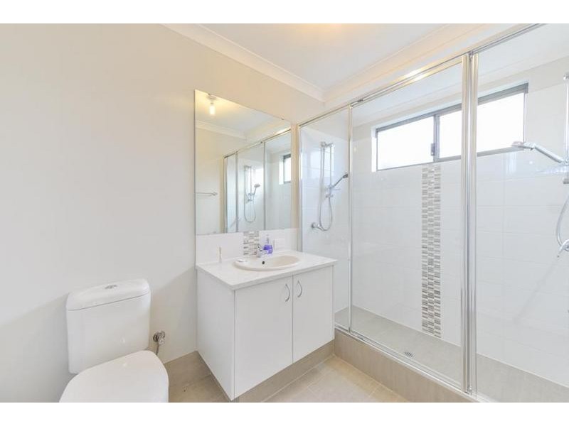 37a Mallard Way, Cannington WA 6107