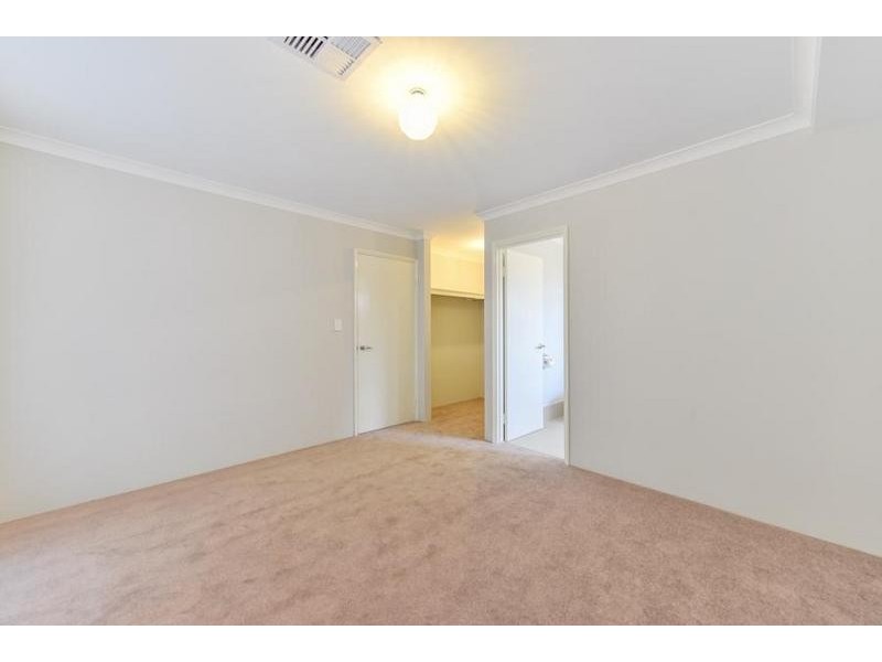 37a Mallard Way, Cannington WA 6107