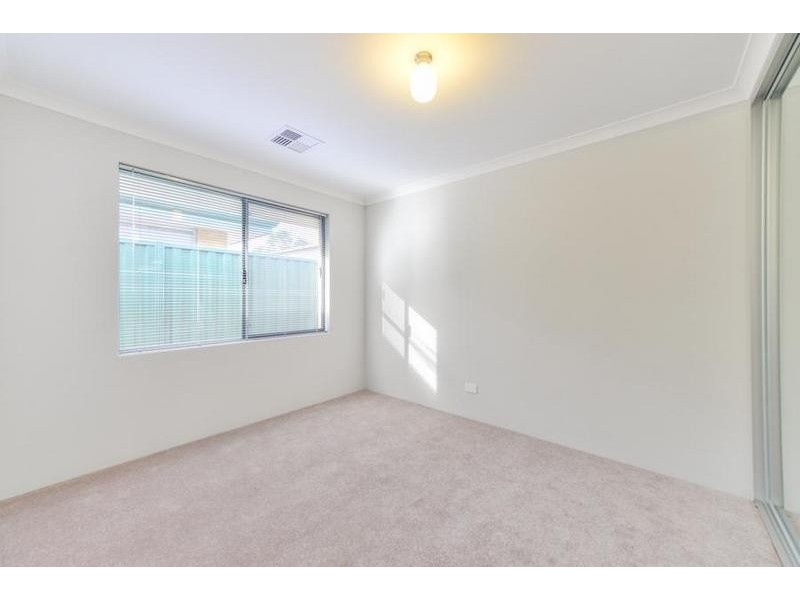 37a Mallard Way, Cannington WA 6107