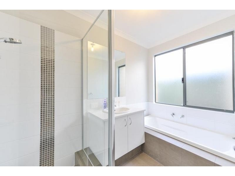 37a Mallard Way, Cannington WA 6107