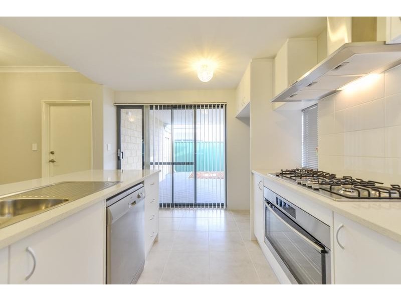 37a Mallard Way, Cannington WA 6107