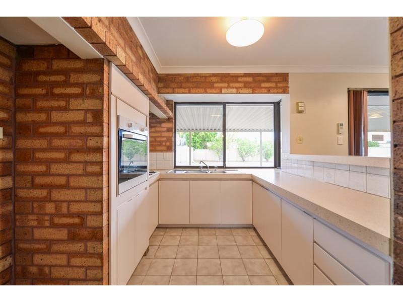 21 Helm Street, Maddington WA 6109