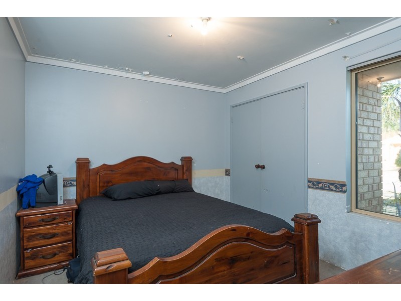 8 Price Court, Brookdale WA 6112