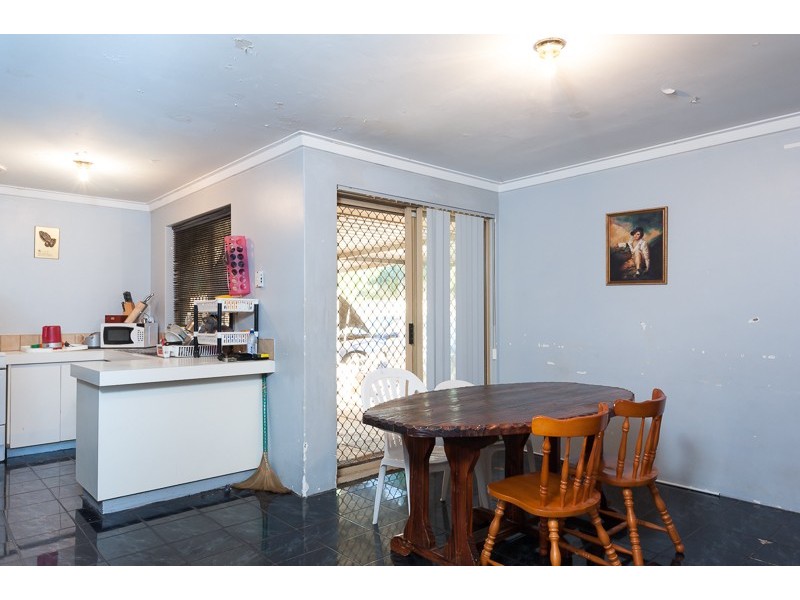 8 Price Court, Brookdale WA 6112