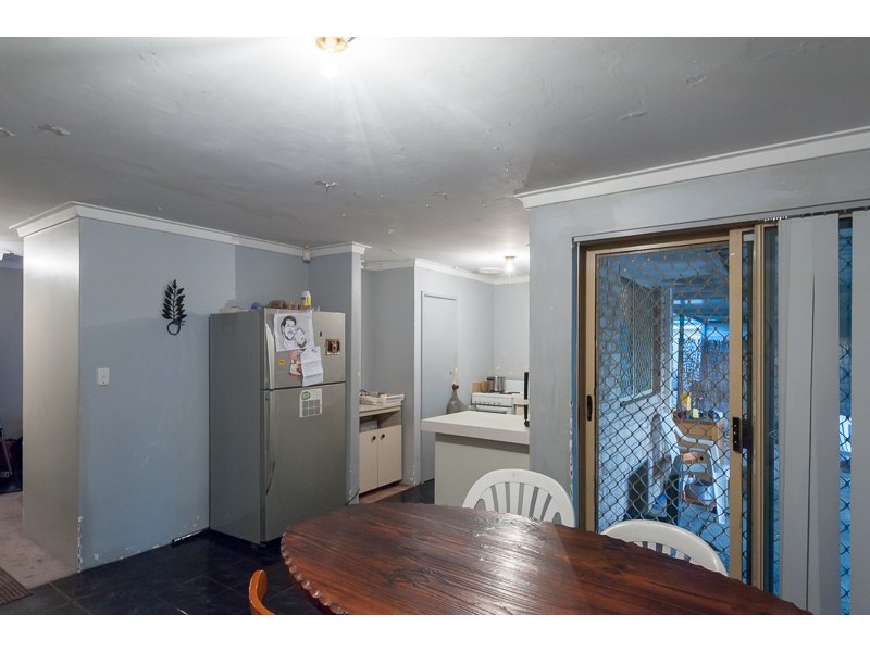 8 Price Court, Brookdale WA 6112