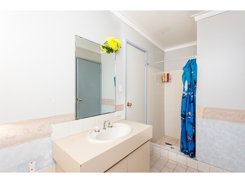 8 Price Court, Brookdale WA 6112