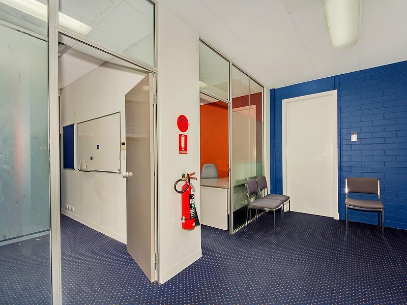 5/12 Burton Street, Cannington WA 6107