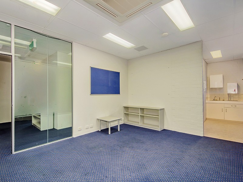 5/12 Burton Street, Cannington WA 6107