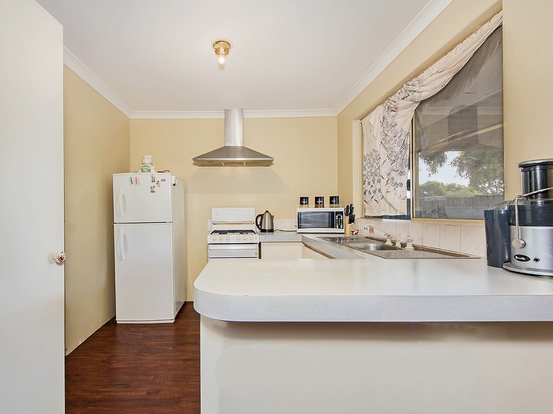 37 Bodicoat Drive, Brookdale WA 6112