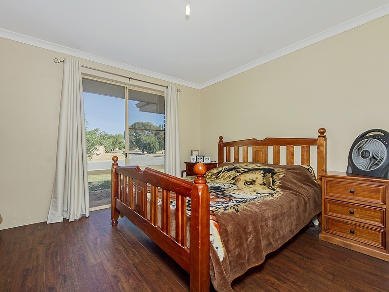 37 Bodicoat Drive, Brookdale WA 6112