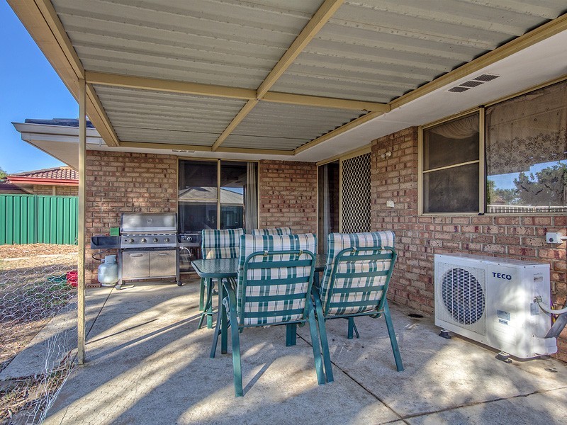 37 Bodicoat Drive, Brookdale WA 6112