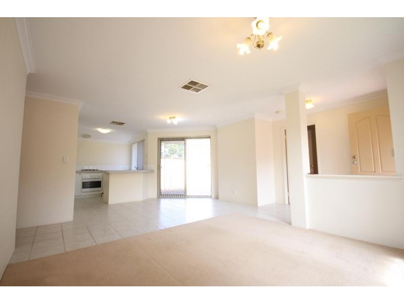 6/278 Wharf Street, Queens Park WA 6107