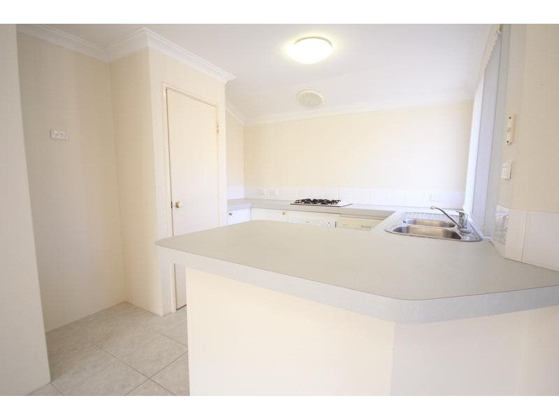 6/278 Wharf Street, Queens Park WA 6107