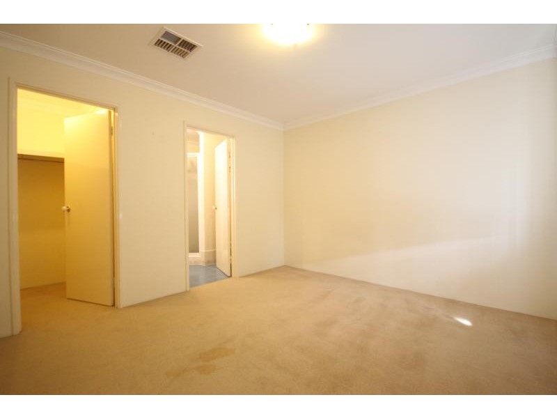 6/278 Wharf Street, Queens Park WA 6107