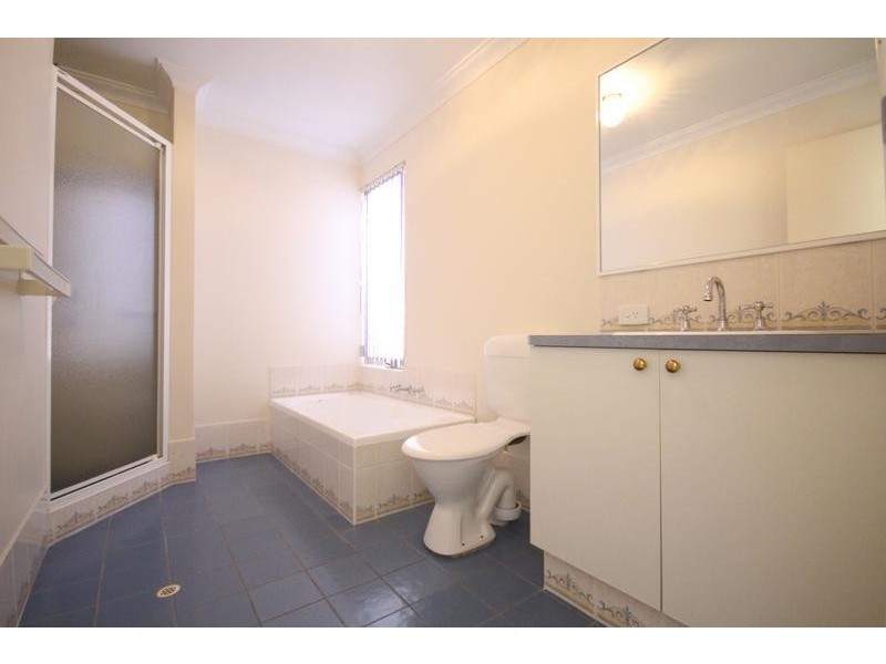 6/278 Wharf Street, Queens Park WA 6107