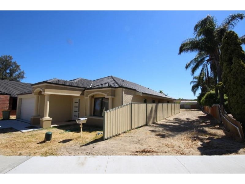 56a Hartfield Street, Queens Park WA 6107