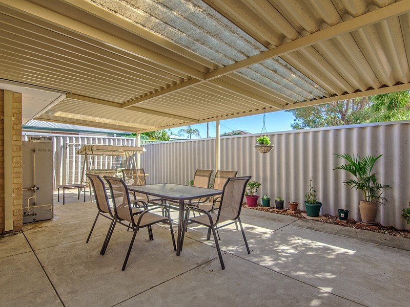 13/268 Wharf Street, Queens Park WA 6107