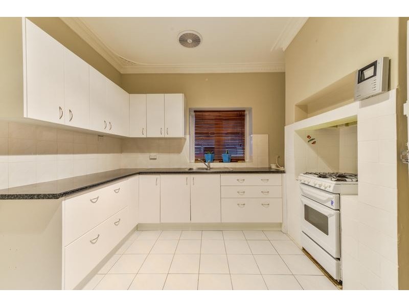 6 Rosa Place, Spearwood WA 6163