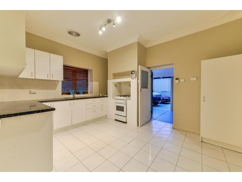 6 Rosa Place, Spearwood WA 6163