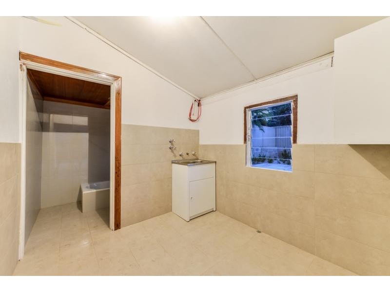 6 Rosa Place, Spearwood WA 6163