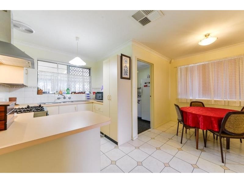 16 Cosmos Street, East Cannington WA 6107
