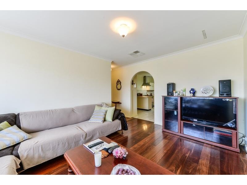 16 Cosmos Street, East Cannington WA 6107