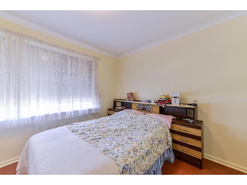 16 Cosmos Street, East Cannington WA 6107