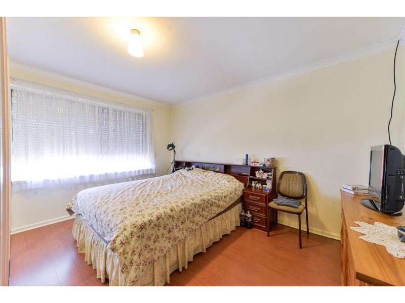 16 Cosmos Street, East Cannington WA 6107