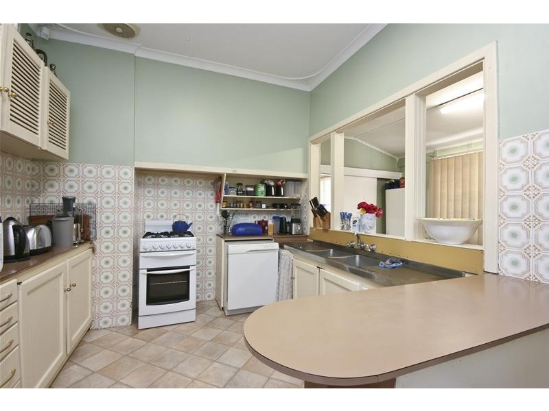126 Gerard Street, East Cannington WA 6107