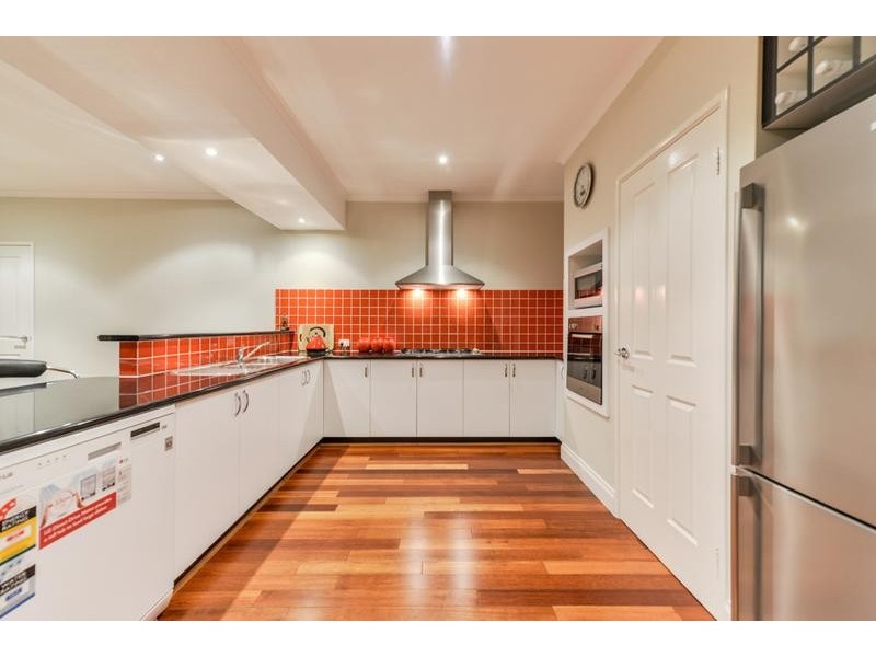 5 Bluestone Loop, Piara Waters WA 6112