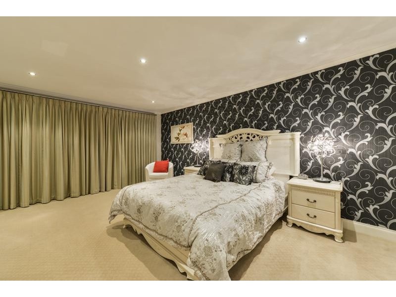 5 Bluestone Loop, Piara Waters WA 6112