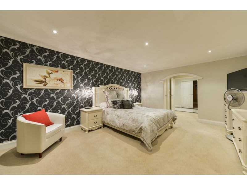 5 Bluestone Loop, Piara Waters WA 6112