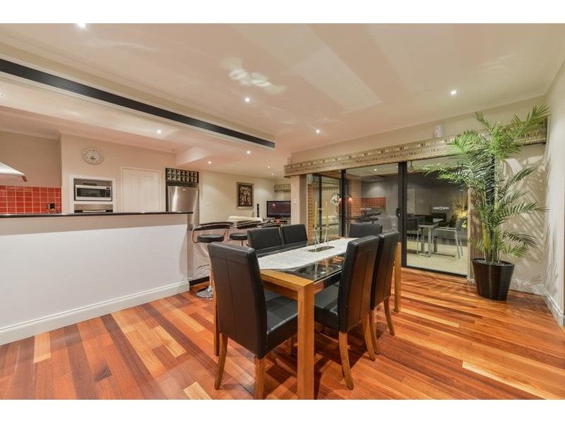 5 Bluestone Loop, Piara Waters WA 6112
