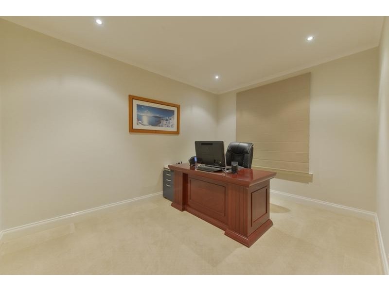 5 Bluestone Loop, Piara Waters WA 6112