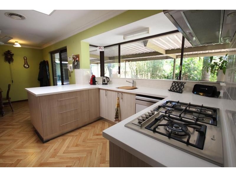 53 Peters Way, Oakford WA 6121